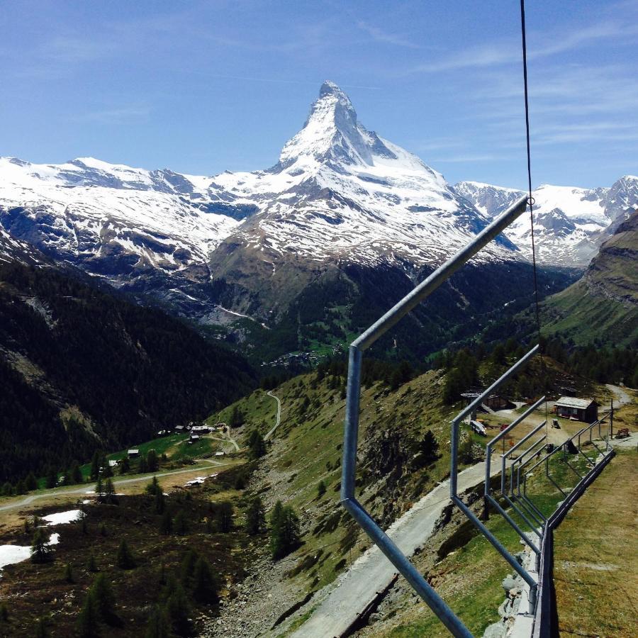 Appartement Au Centre De Zermatt Exterior photo